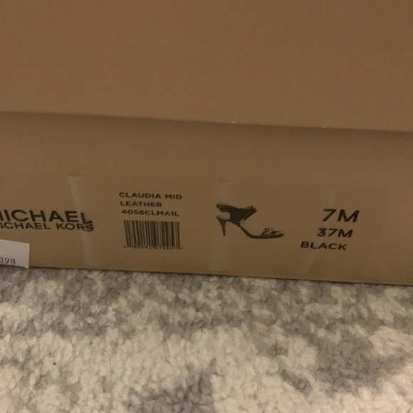 Michael Korea Claudia black leather sandal size 7 - Picture 8 of 8